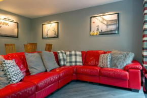 Pass The Keys Plush 2 Bedroom Apartment Jewellery Q, with Parking, Birmingham
